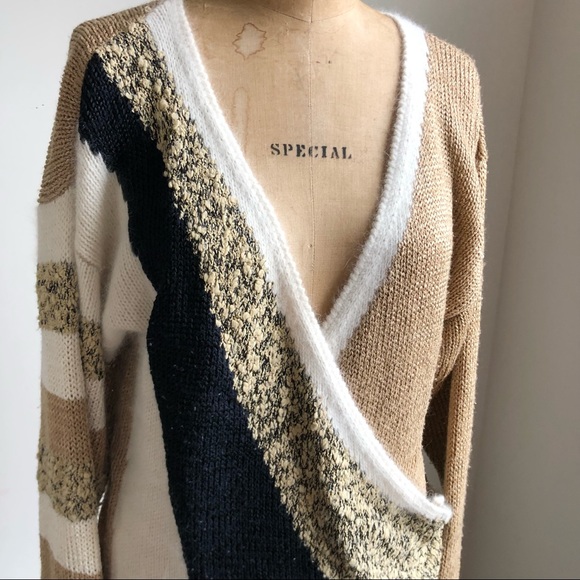 Vintage James St. John Deep V-neck Sweater - Picture 2 of 6